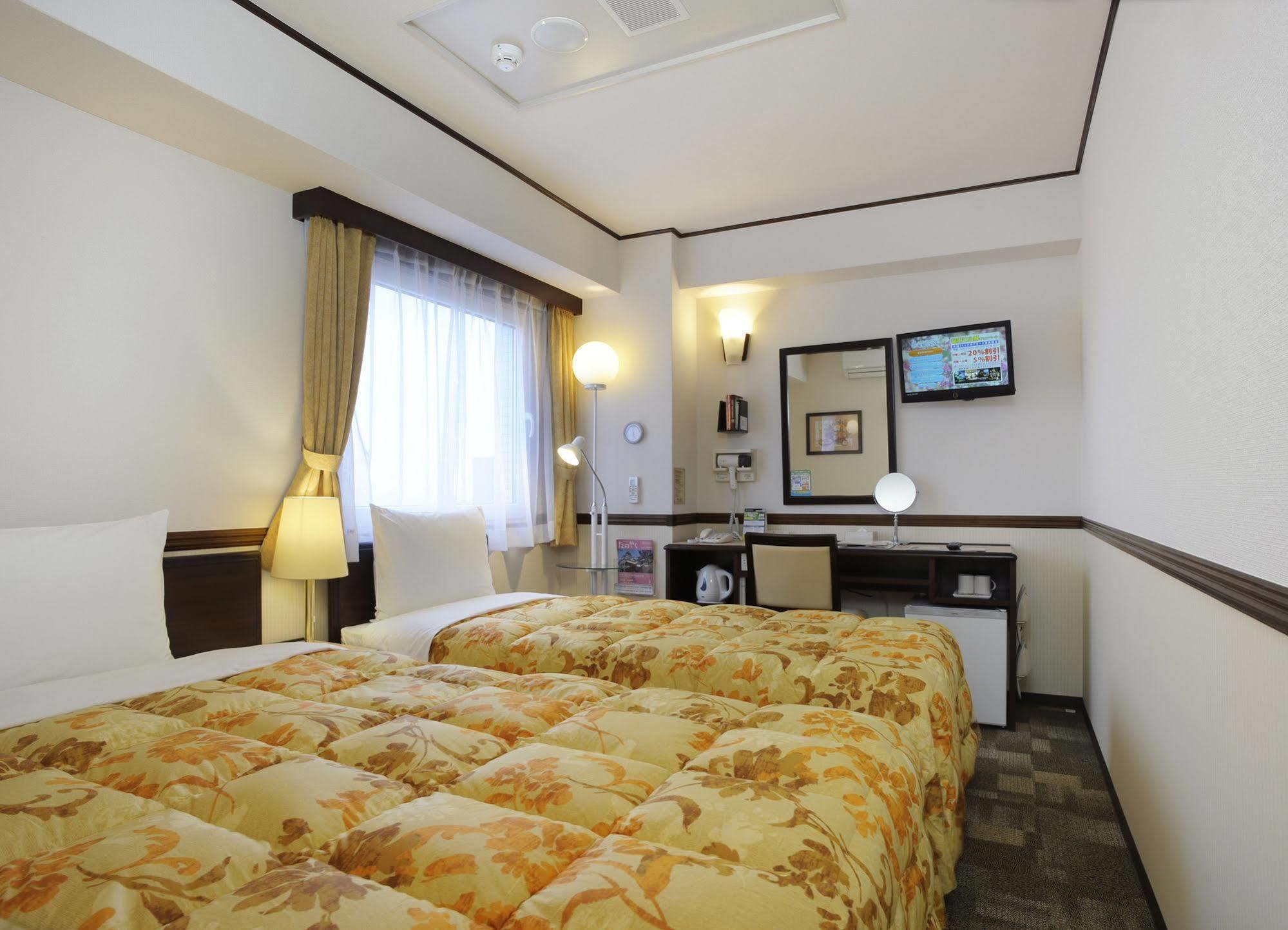 Toyoko Keio Sen Hashimoto Eki Kita Guchi Hotel 3*